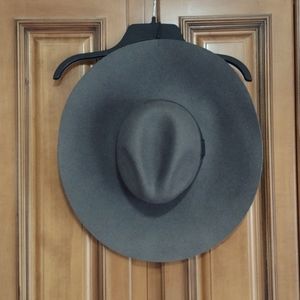 Wide brim wool felt hat BNWT